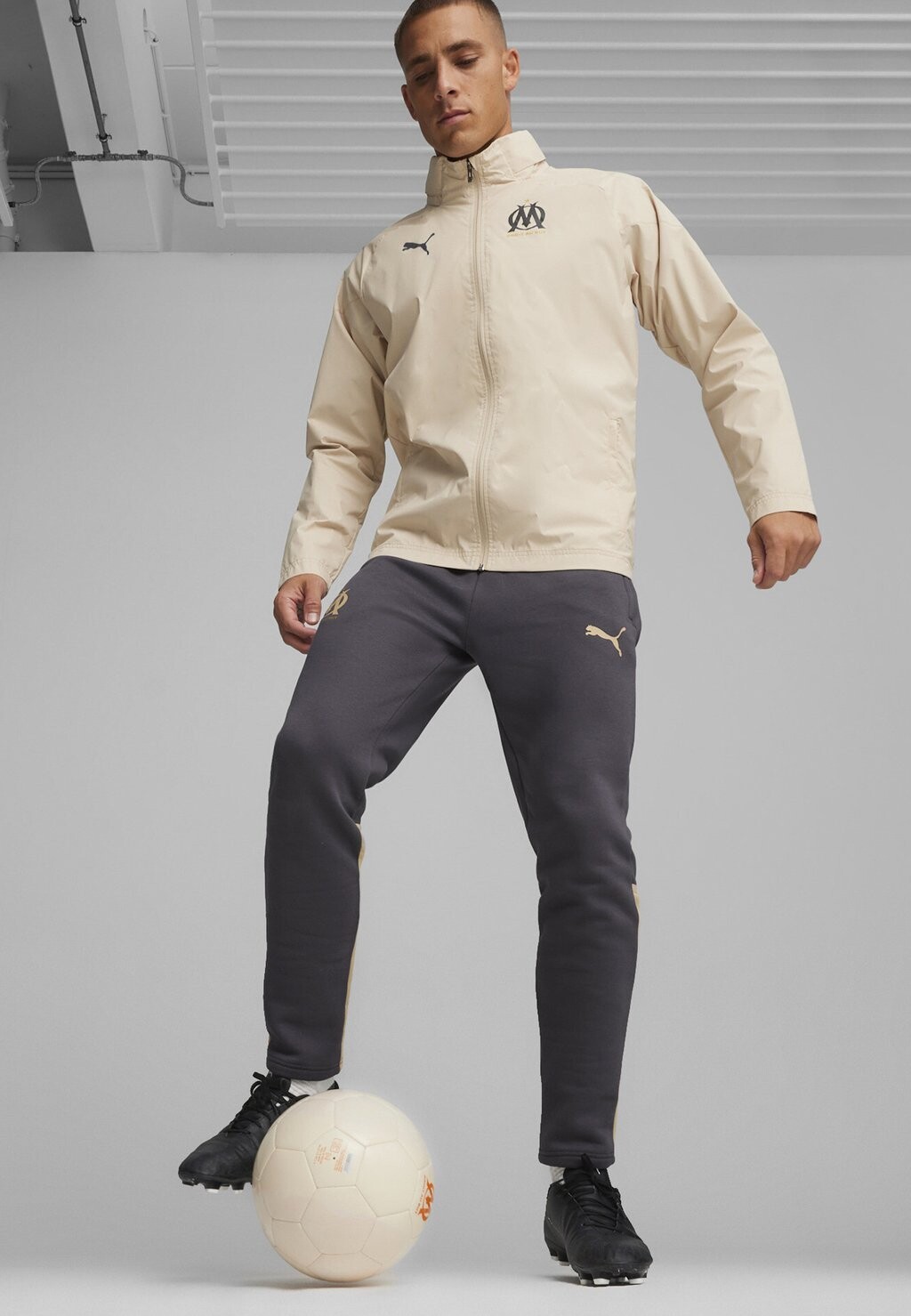

Команда Olympique De Marseille Fussball Puma, цвет granola-sand dune