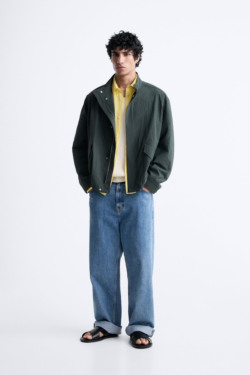 

Техническая куртка с карманами Zara, бензиновый синий