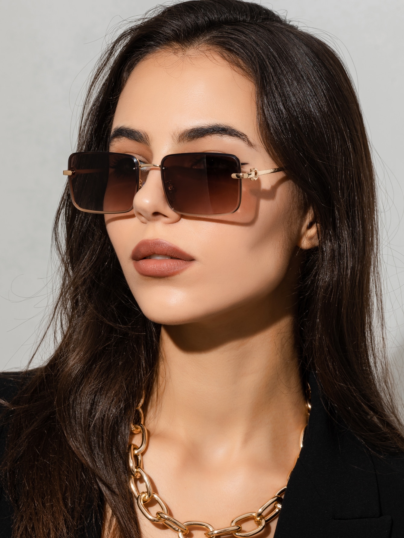 1 шт. Женские модные солнцезащитные очки в металлической квадратной оправе с подарочной коробкой