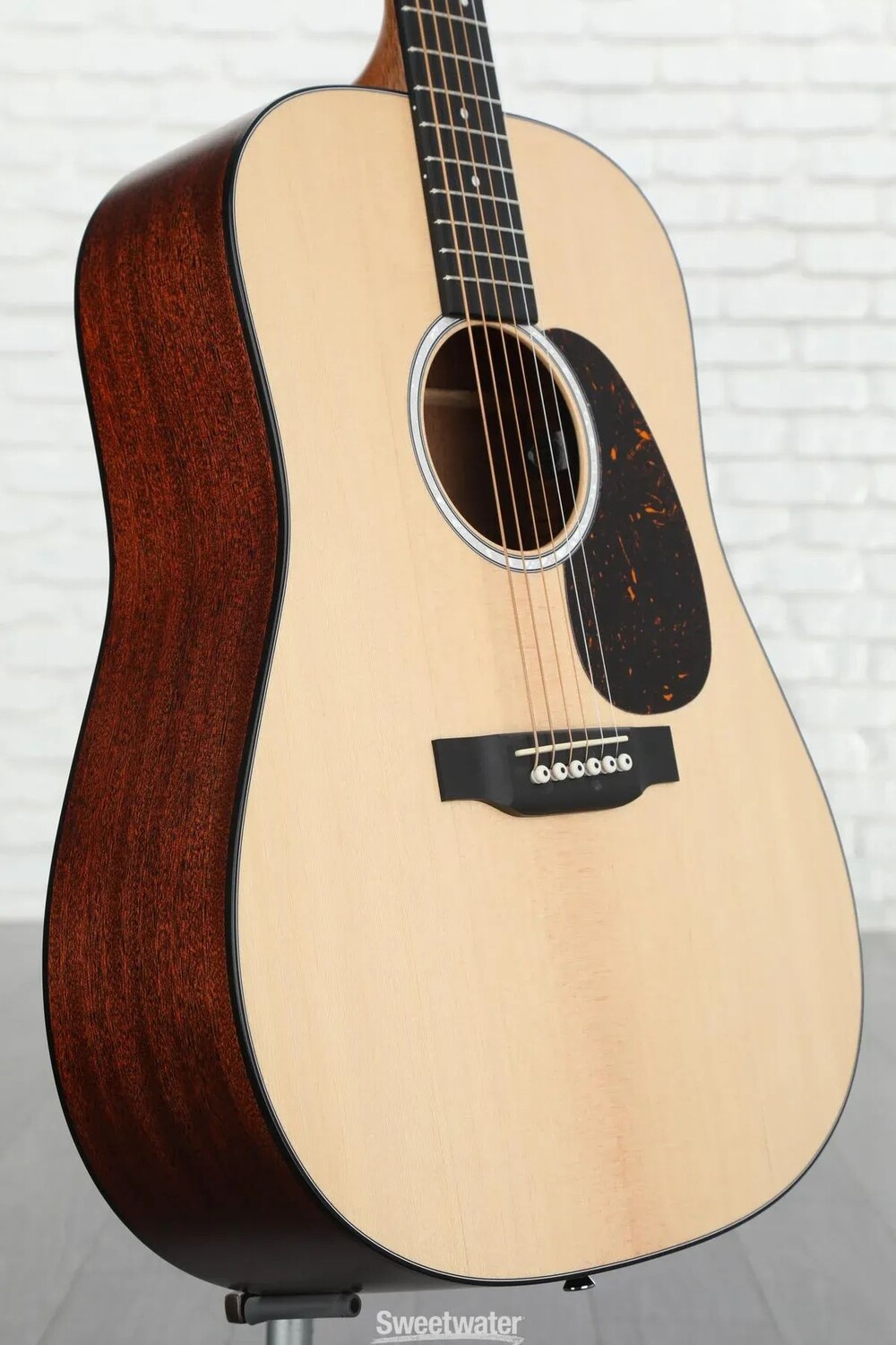 

Акустически-электрическая гитара Martin D-10E Road Series - Natural