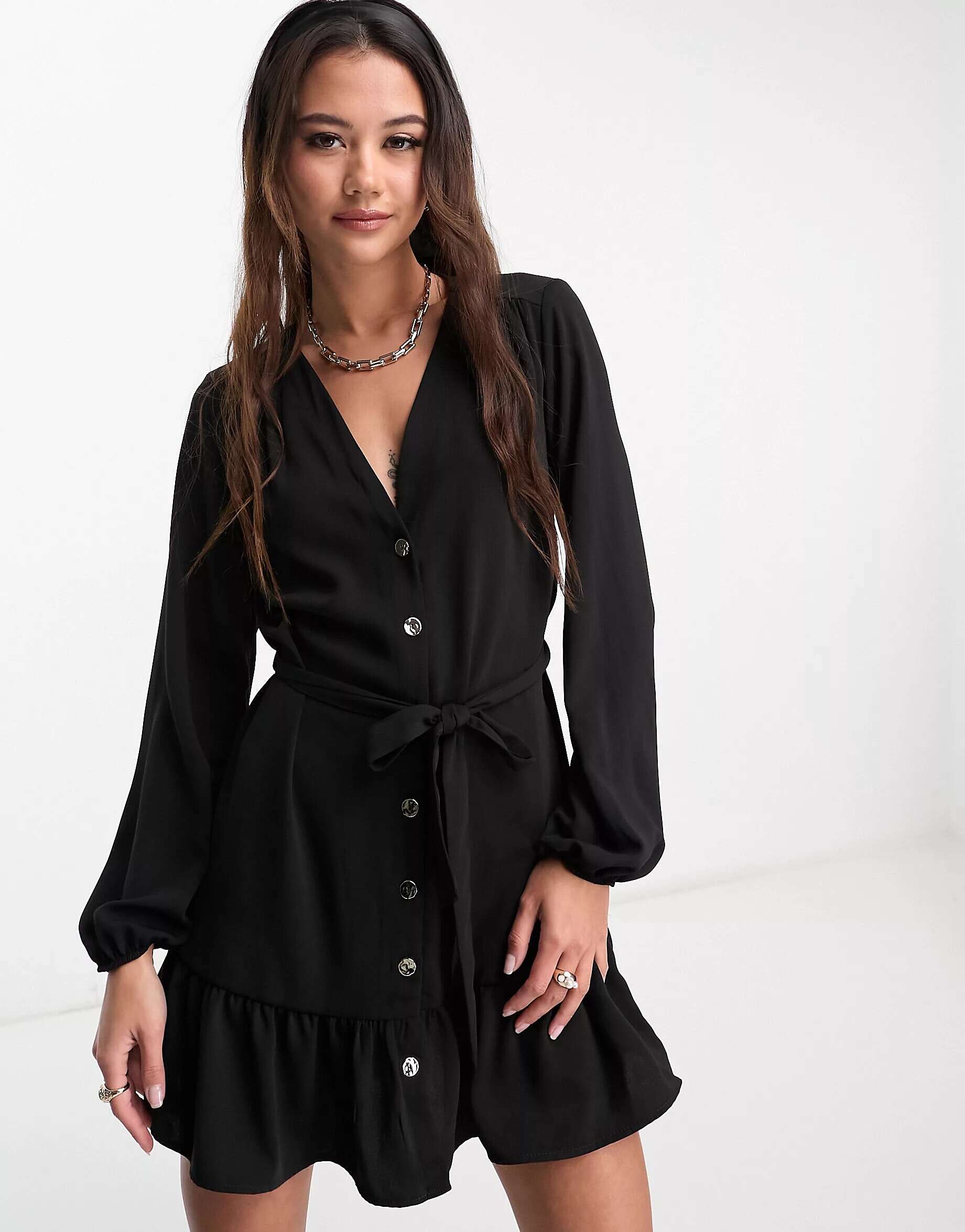 Черное мини-платье на пуговицах New Look