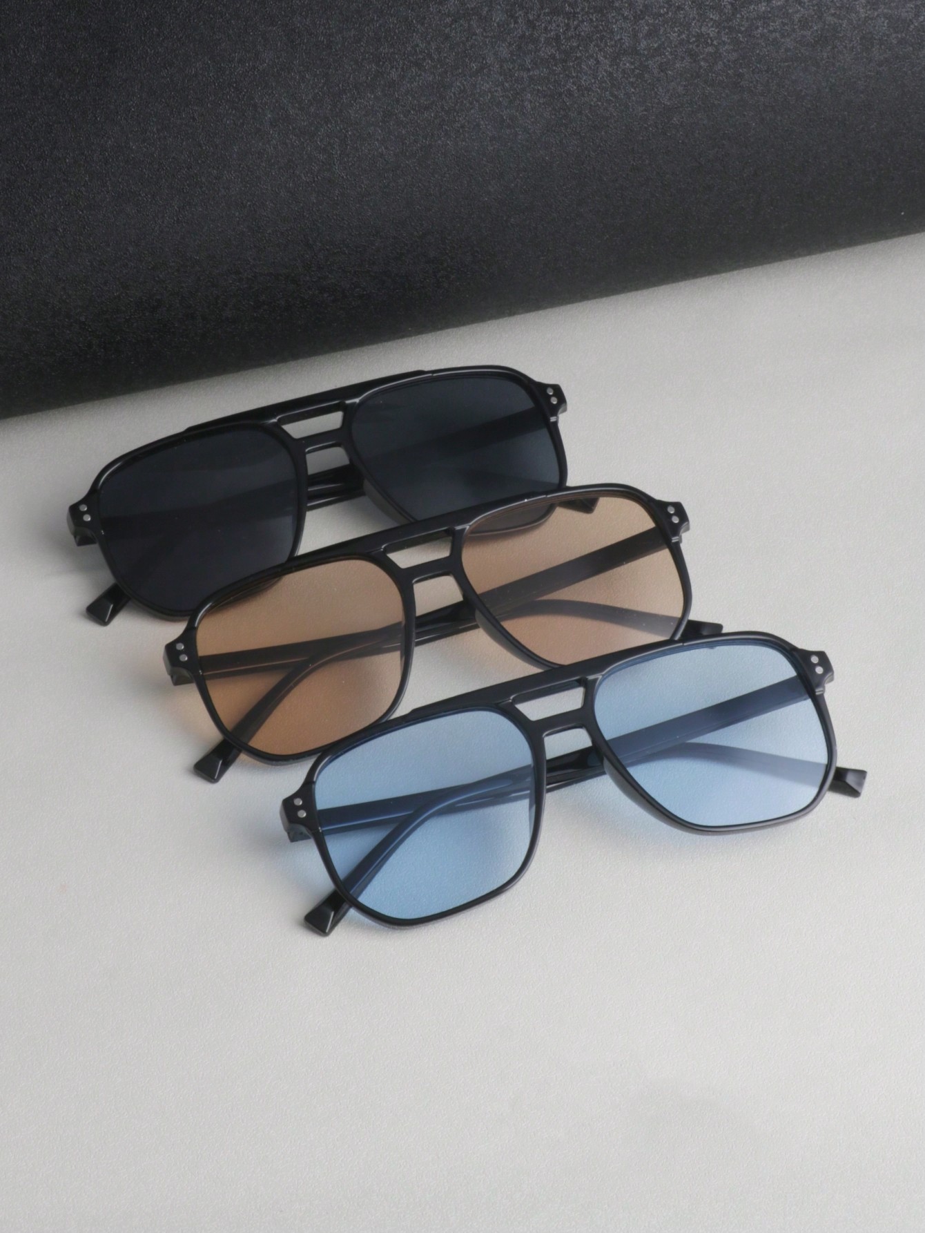 1 шт. Солнцезащитные очки в оправе с заклепками и линзами Ocean, многоцветный