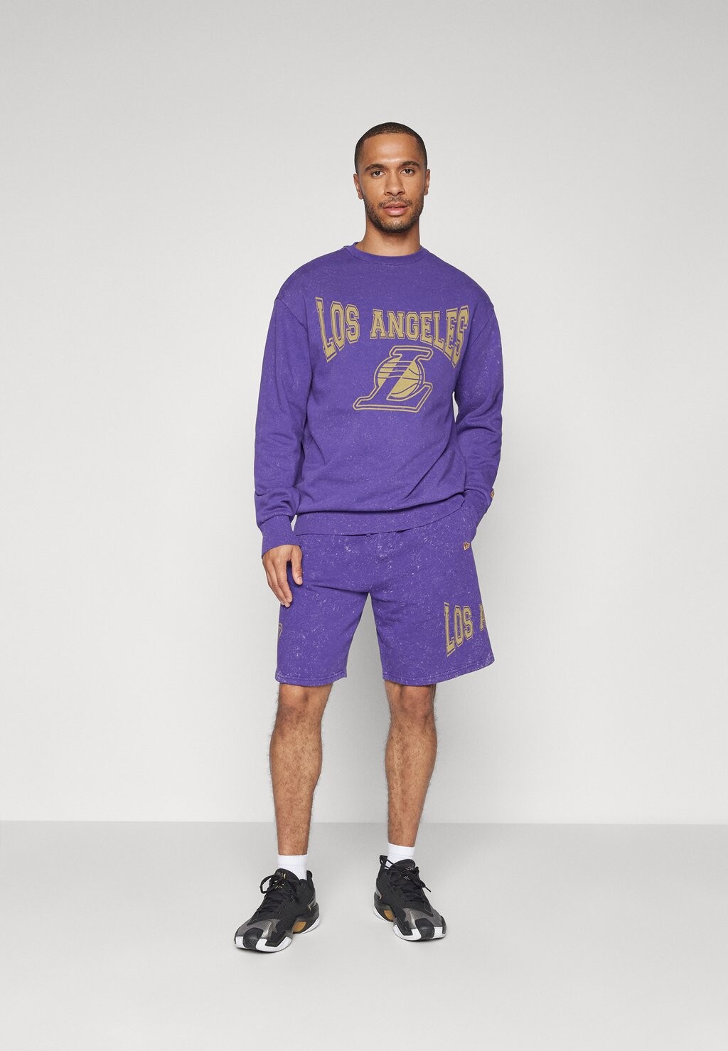 

Клубная одежда Nba Los Angeles Lakers Crew New Era, фиолетовая