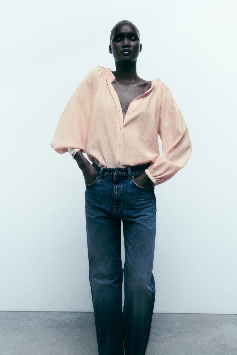 

Блузка с вырезом Zara, бежево-розовый