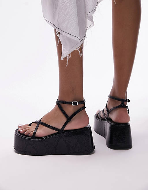 Черные сандалии на плоской платформе с ремешками Topshop Greta