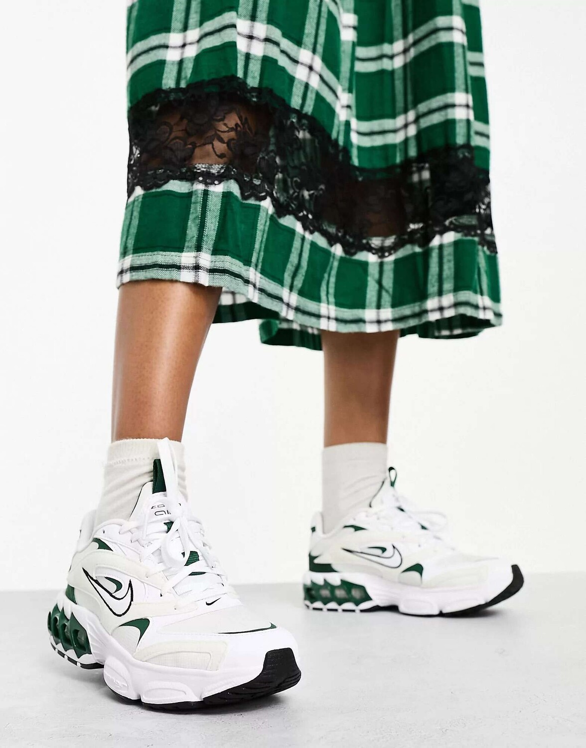 

Кроссовки Nike Zoom Air Fire белого и темно-зеленого цвета, Зеленый