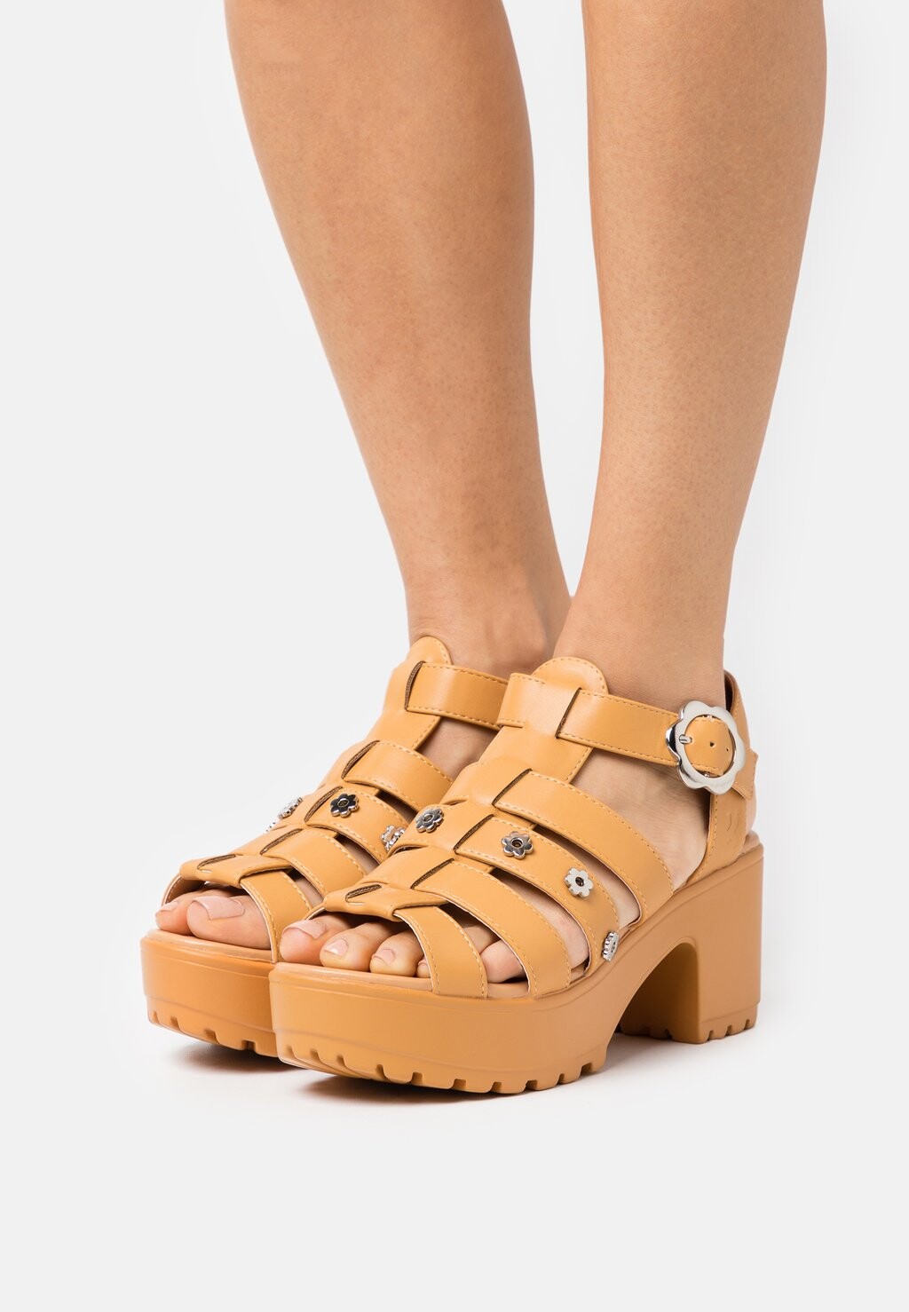 

Босоножки на платформе Koi Footwear, желтый