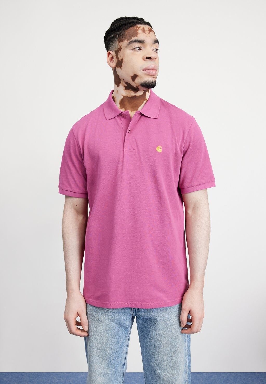 

Футболка-поло Chase Carhartt WIP, цвет magenta/gold