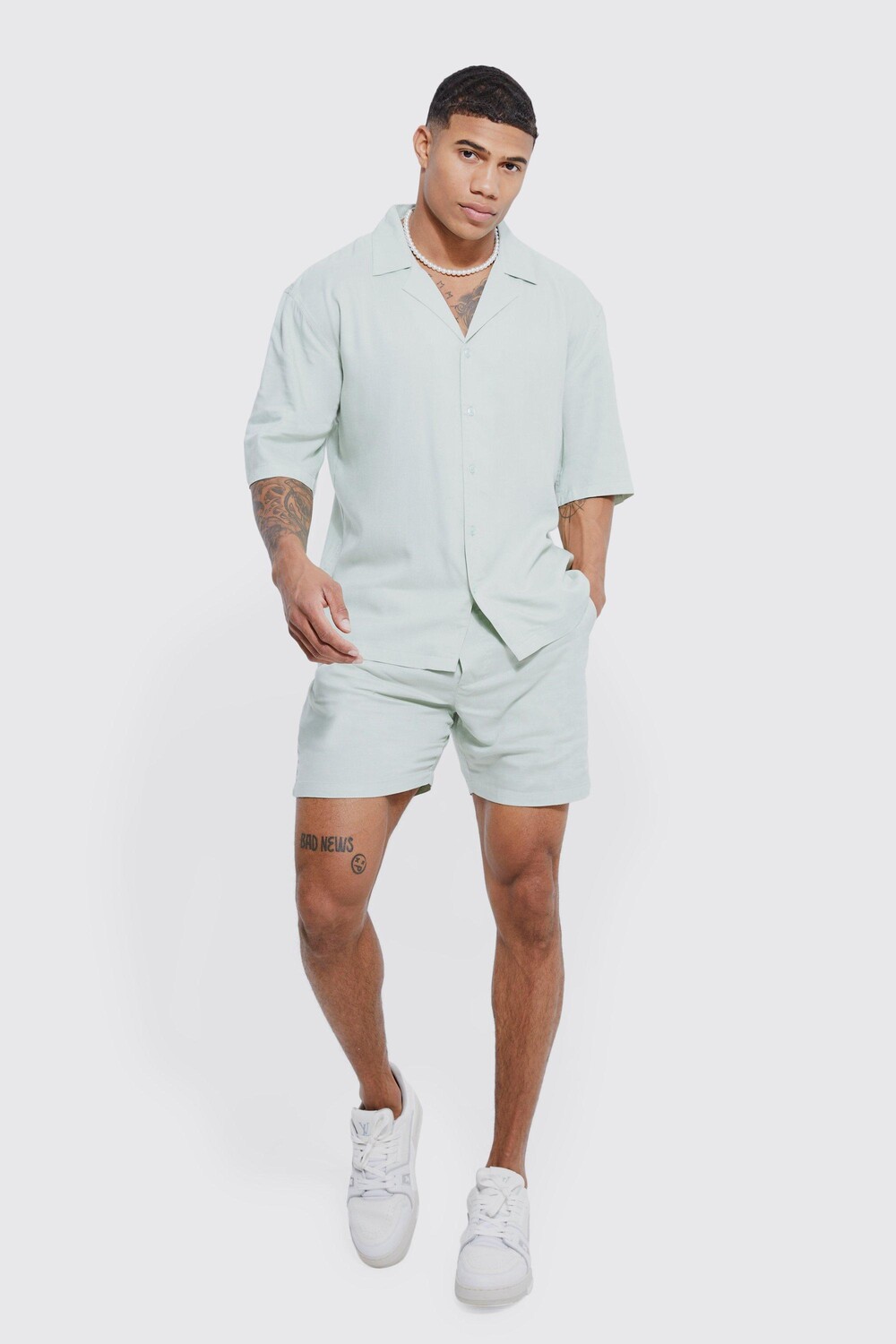 

Рубашка из вискозы с коротким рукавом и короткие Boohoo, серый
