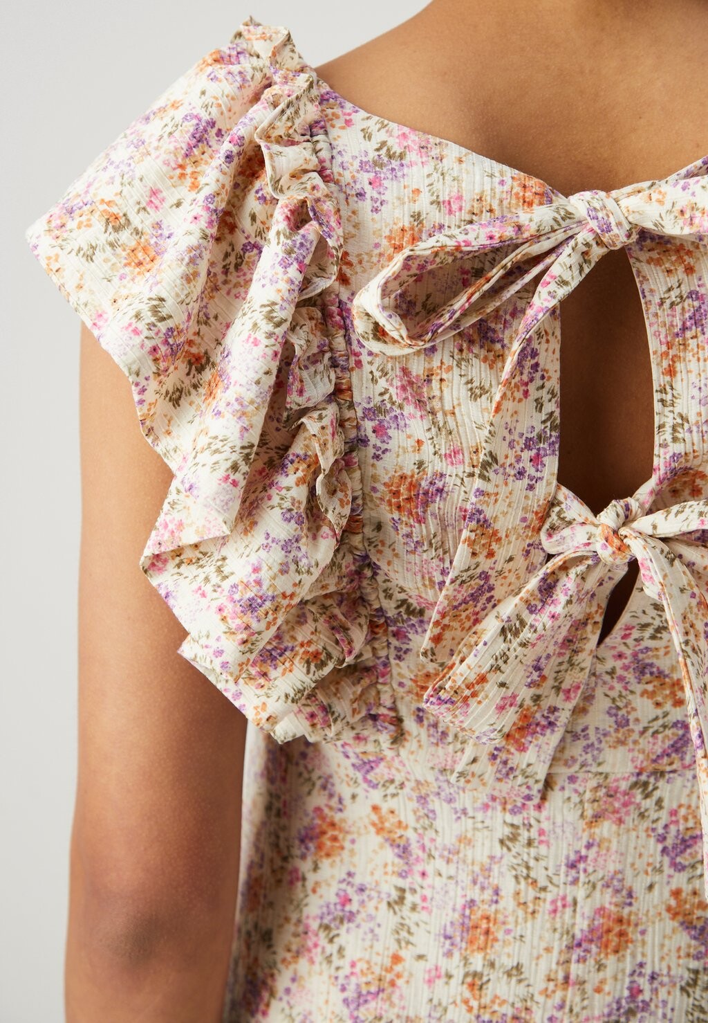 

Дневное платье VMALIA FRILL DRESS Vero Moda, цвет Nude