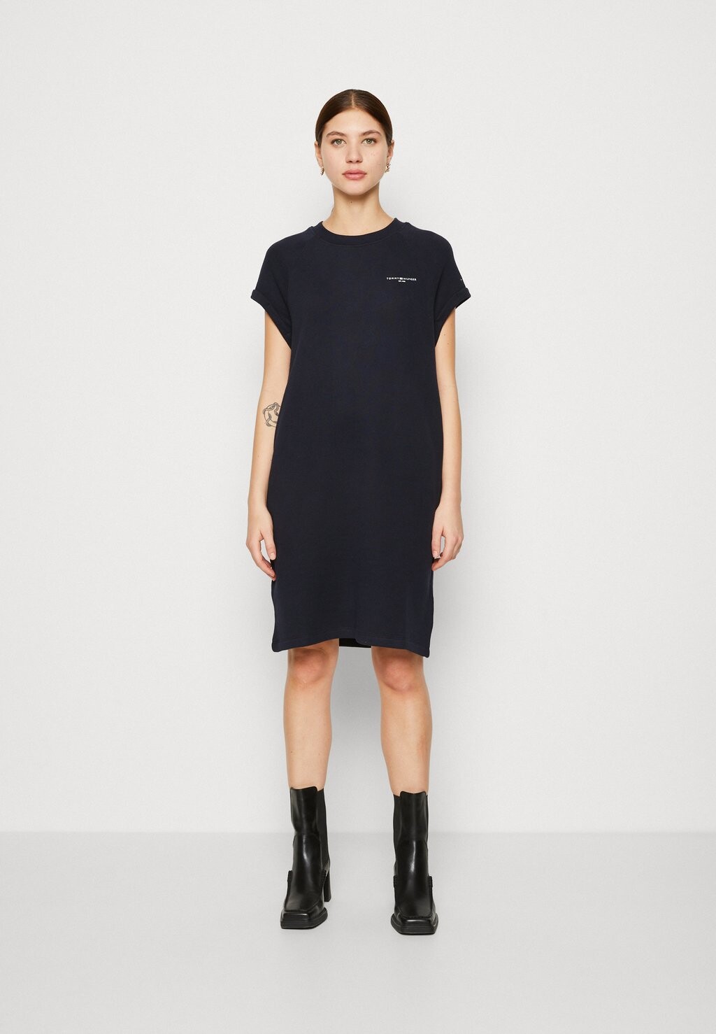 

Летнее платье Tommy Hilfiger