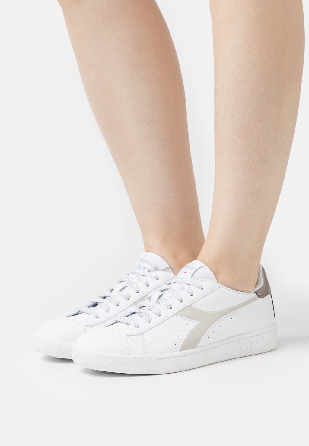 

Низкие кроссовки ТОРНАНЕО Diadora, белый/серебристая подкладка