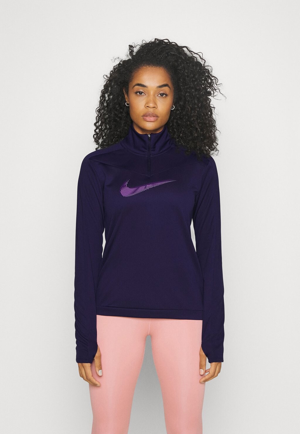 

Топ с длинными рукавами Nike