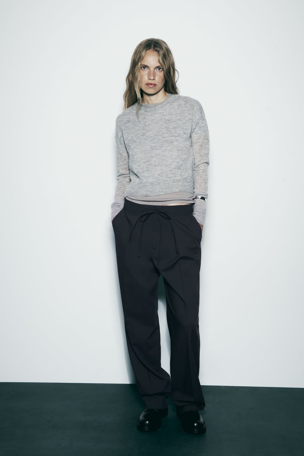 

Брюки со стрелками Zw Collection ZARA, серый