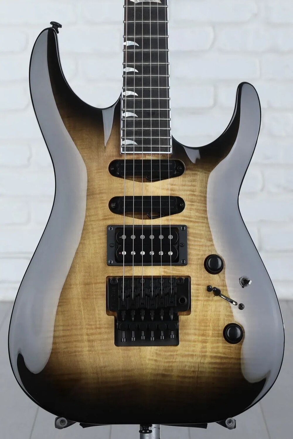 

Фигурная электрогитара Kramer SM-1 — черный джинсовый периметр
