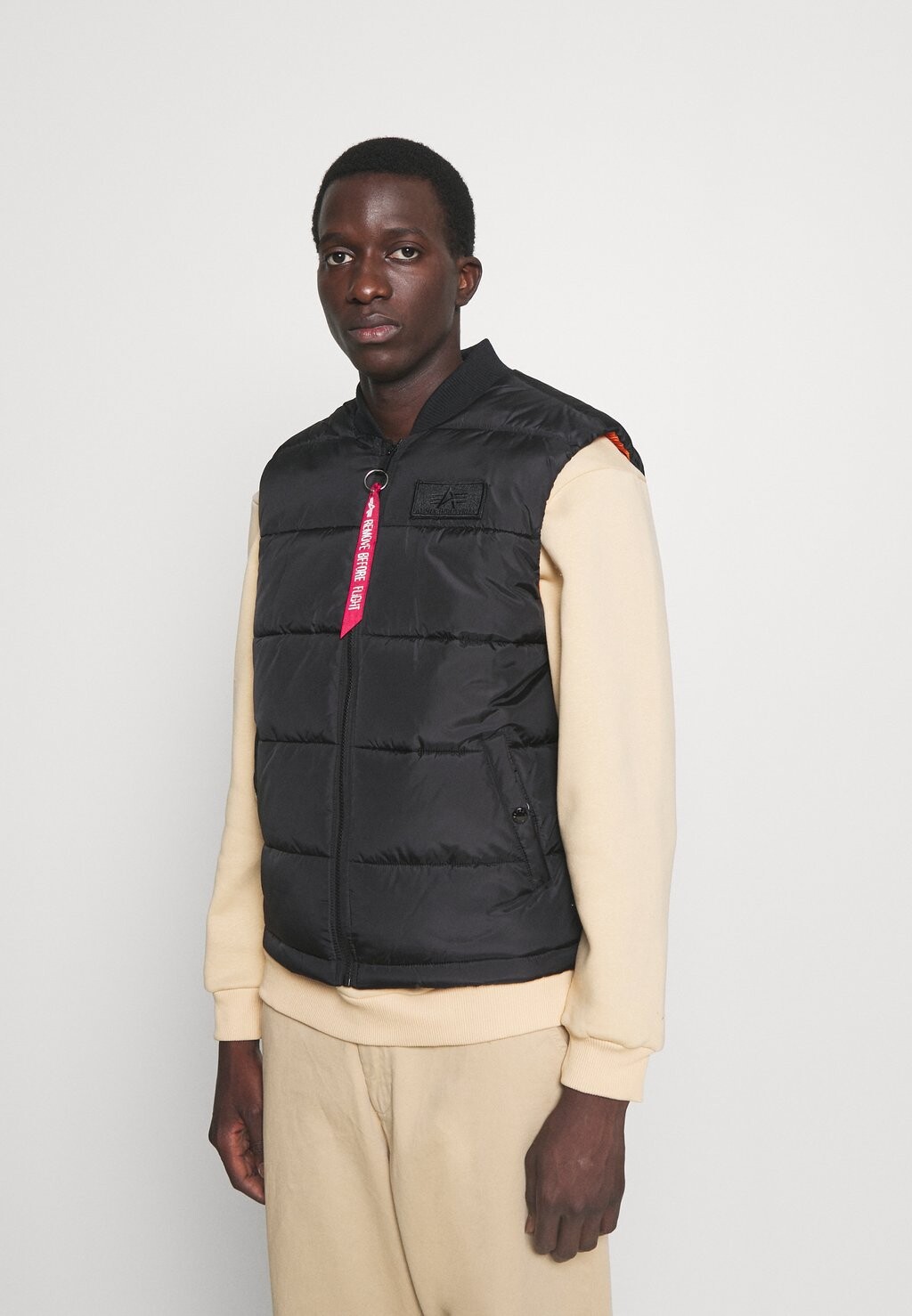 

Жилет Alpha Industries, черный