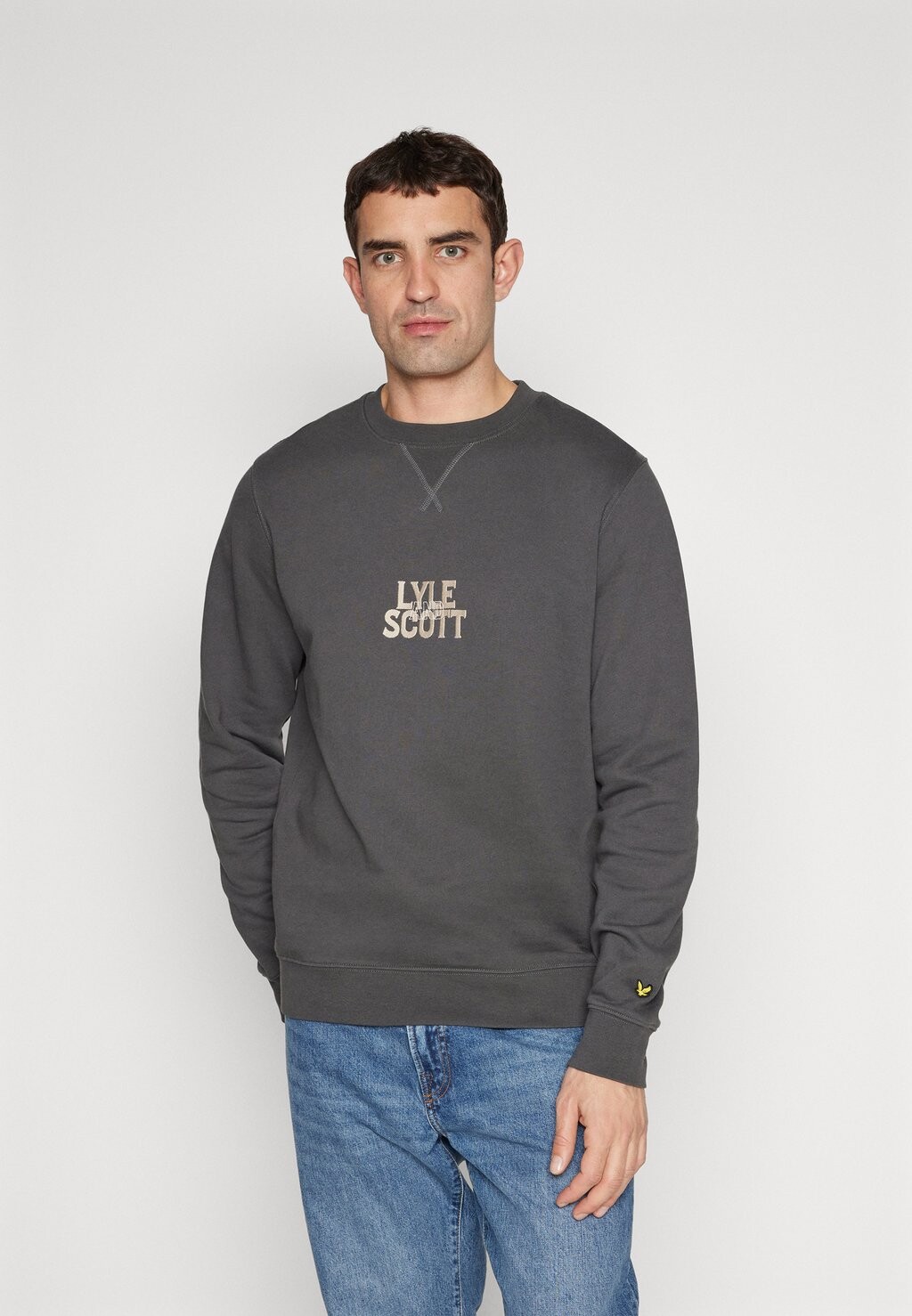 

Толстовка VARISTY EMBROIDERED CREW NECK Lyle & Scott, антрацит