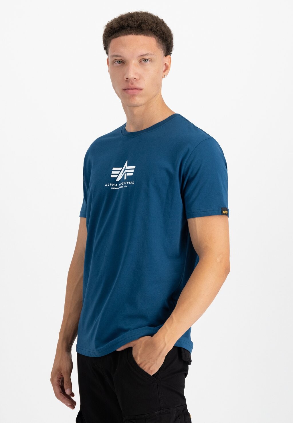 

Футболка с принтом Alpha Industries, темно-синий