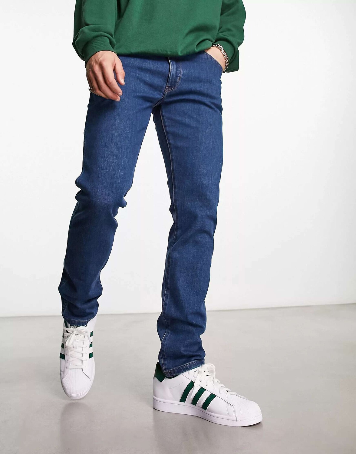 

Синие узкие джинсы Wrangler Larston