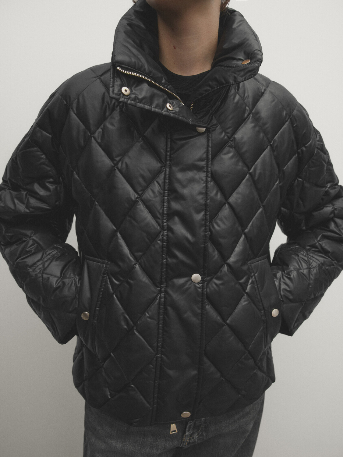 

Пуховая куртка из пуха и перо diamond Massimo Dutti, черный