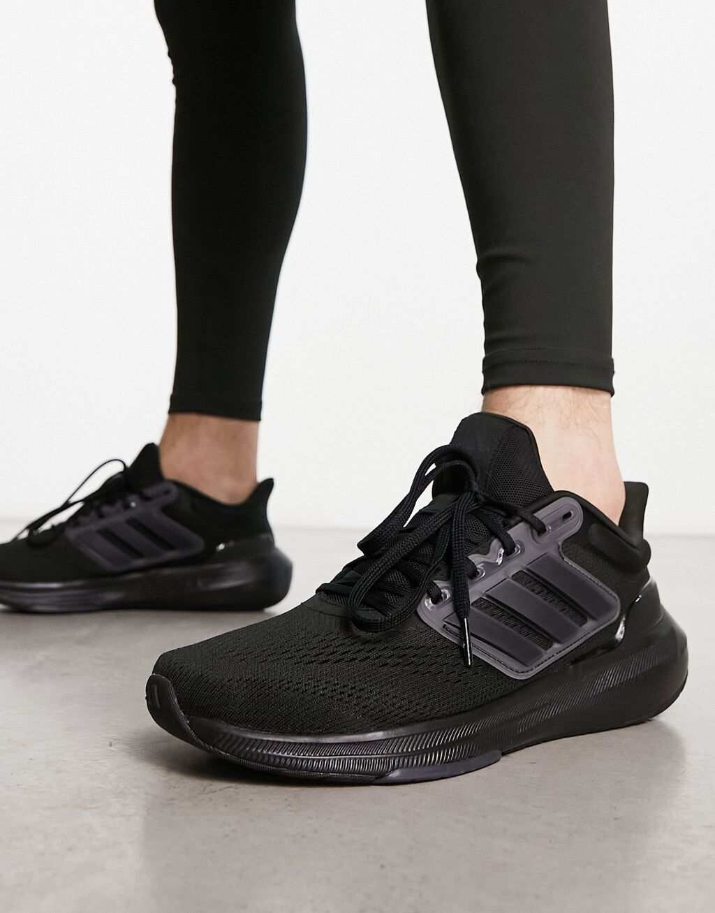 

Черные кроссовки adidas Running Ultrabounce, Черный