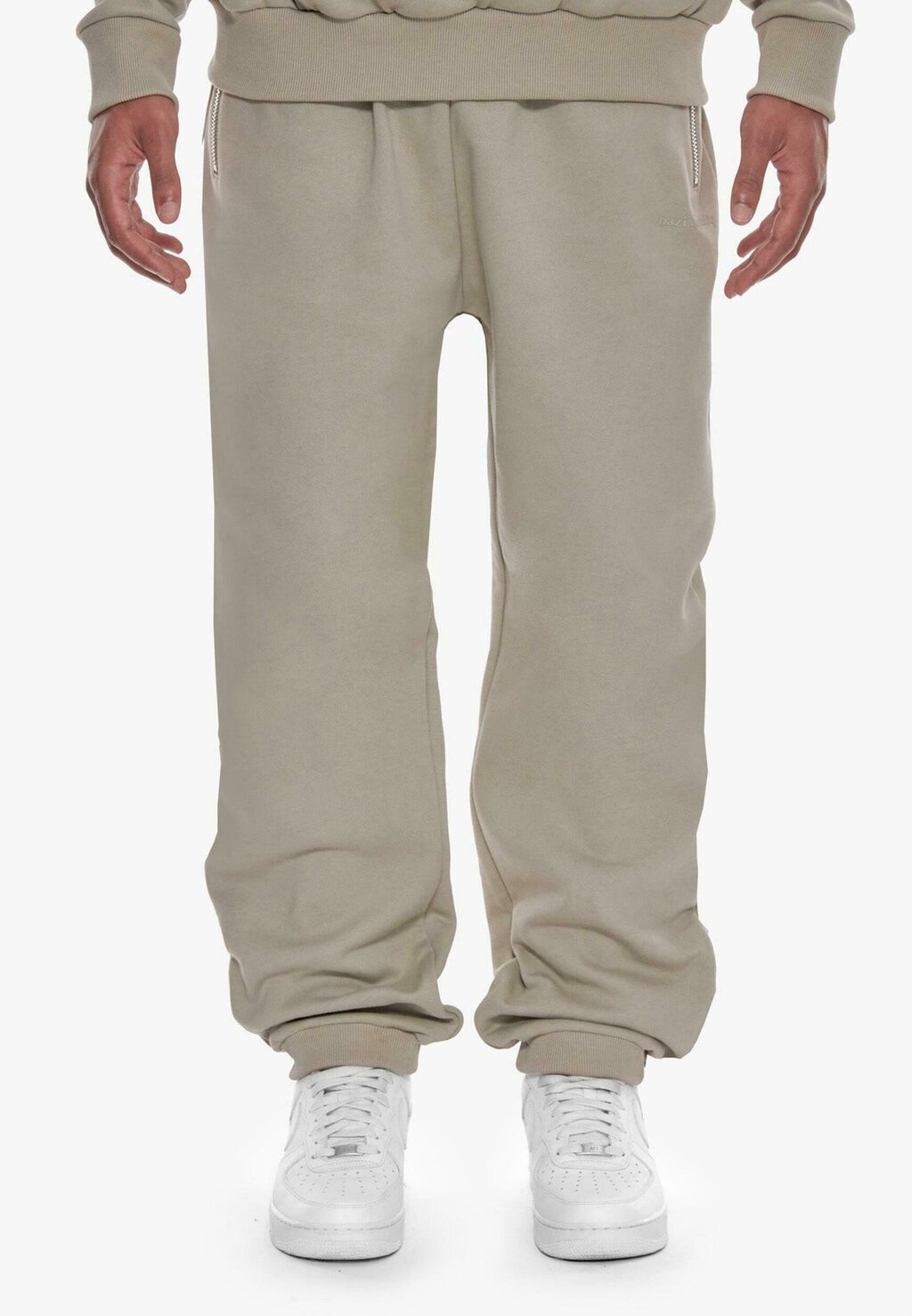 

Спортивные штаны SUPER HEAVY BLANK JOGGER Dropsize, цвет stone