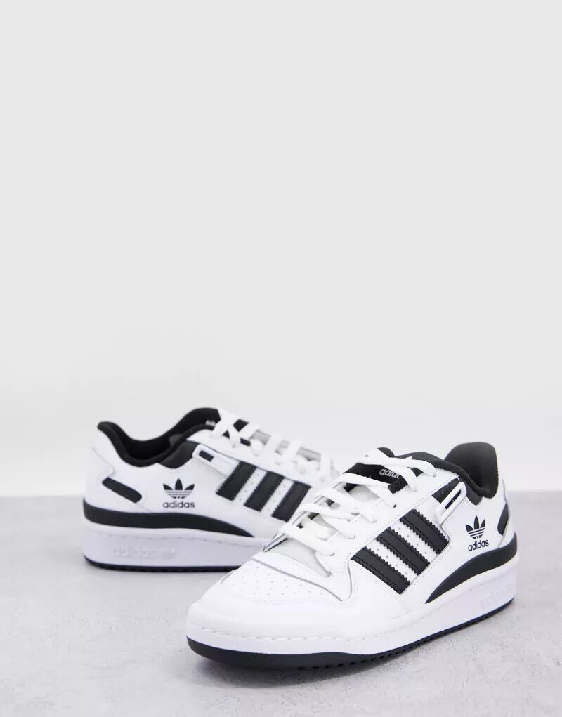

Бело-черные низкие кроссовки adidas Originals Forum Low