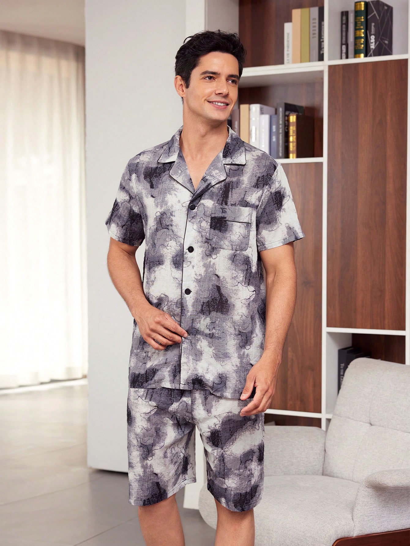 Мужской пижамный комплект с полным принтом, серый