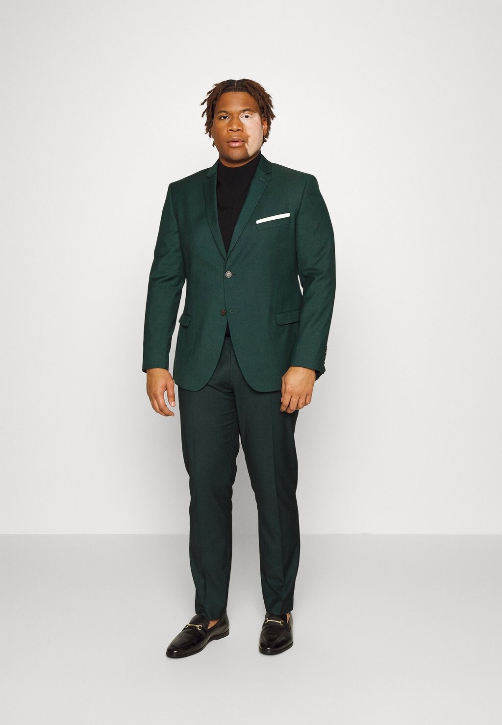 Костюм NOTCH SUIT SET Isaac Dewhirst, цвет green