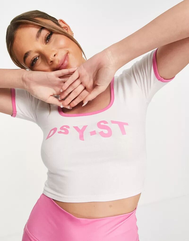 

Бело-розовый укороченный топ Daisy Street Active