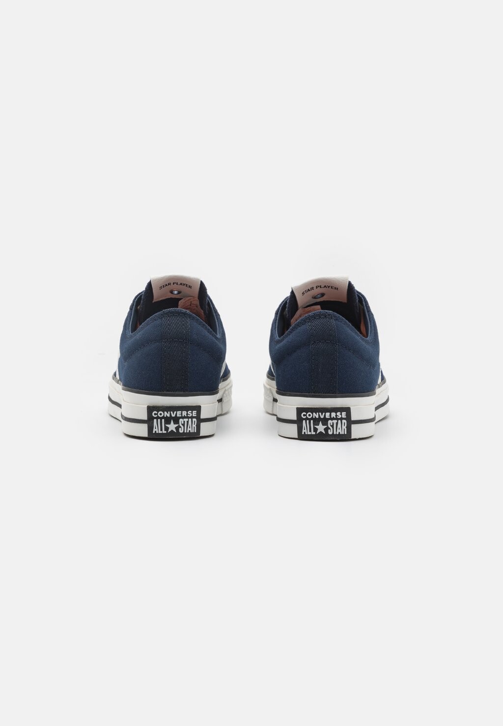 

Полукеды Star Player 76 Unisex Converse, темно-синий