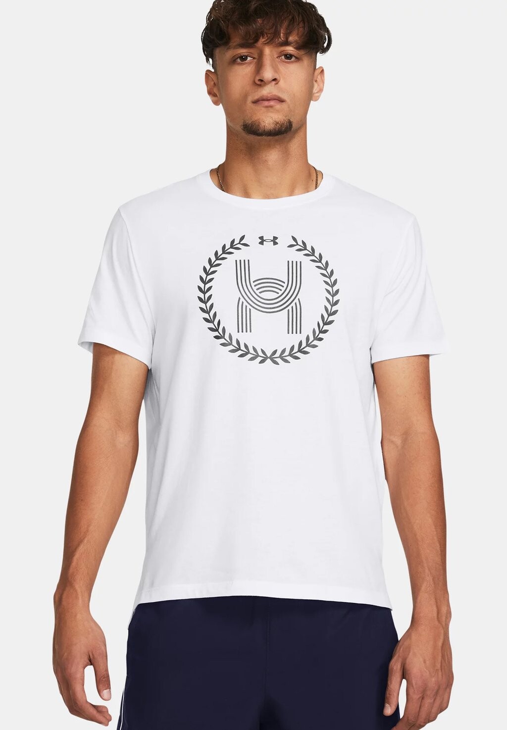 

Спортивная футболка RUN EVERYWHERE WREATH Under Armour, цвет white castlerock