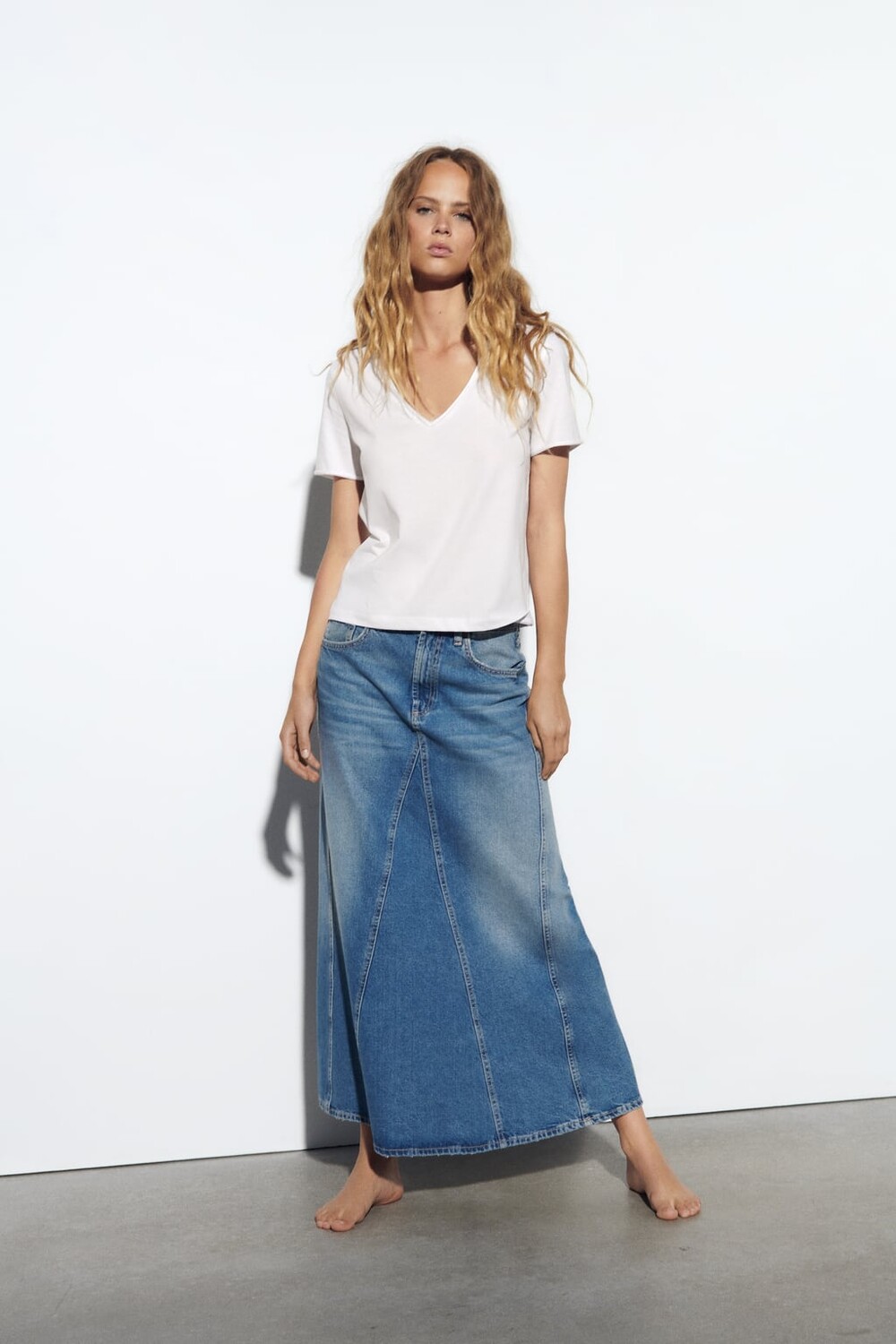 

Футболка с v-образным вырезом ZARA, белый