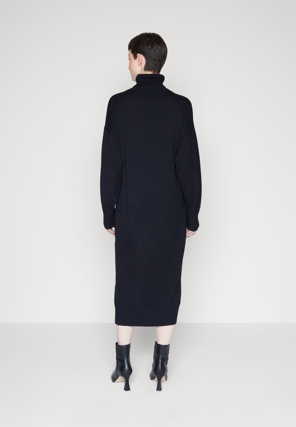 

Платье MSCH Copenhagen ODANNA RACHELLE DRESS, черный