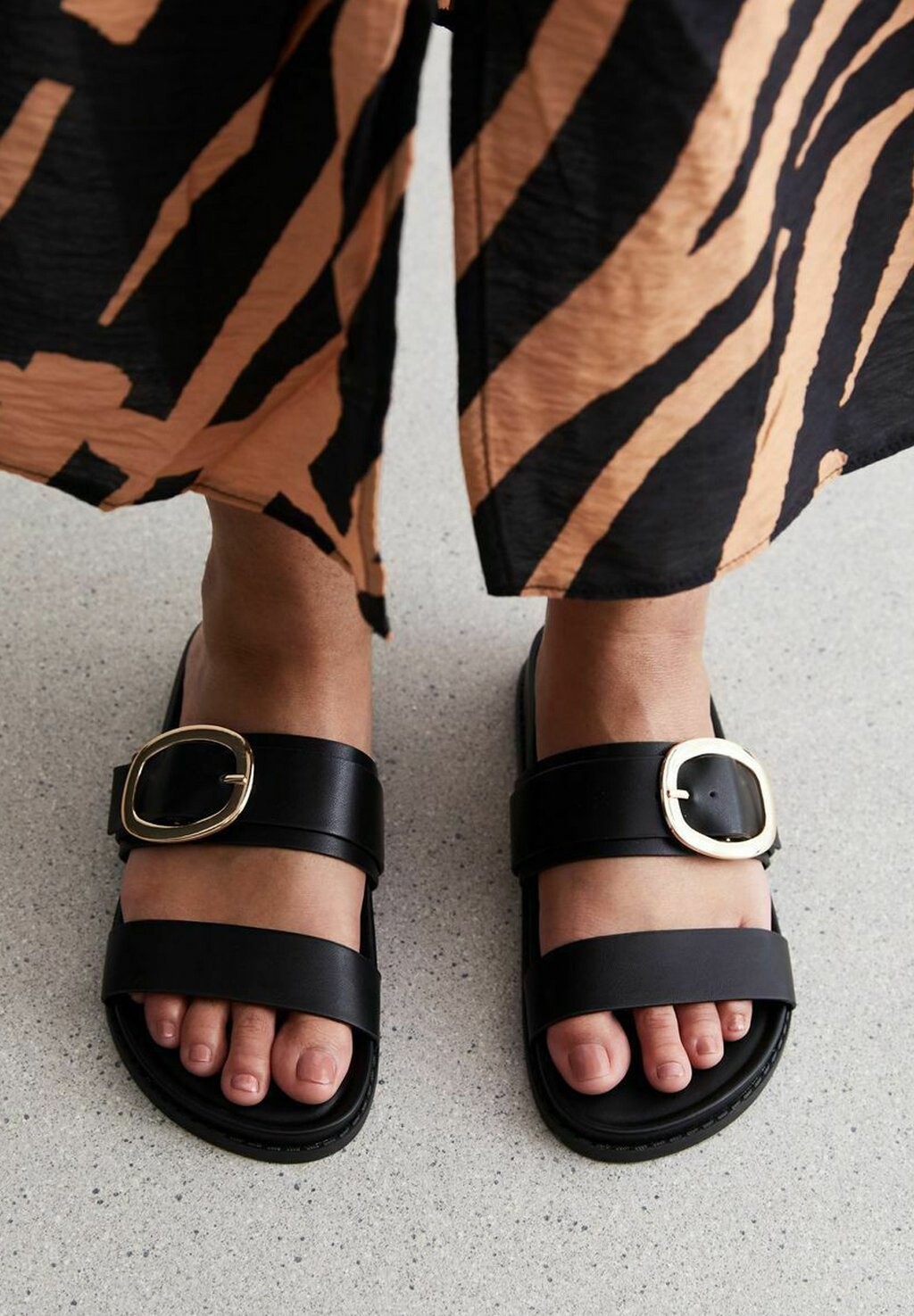 

Мюли на плоской подошве New Look, цвет black