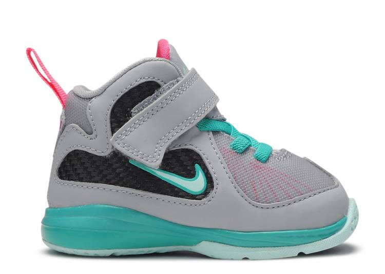 

Кроссовки Nike LEBRON 9 TD 'SOUTH BEACH', серый