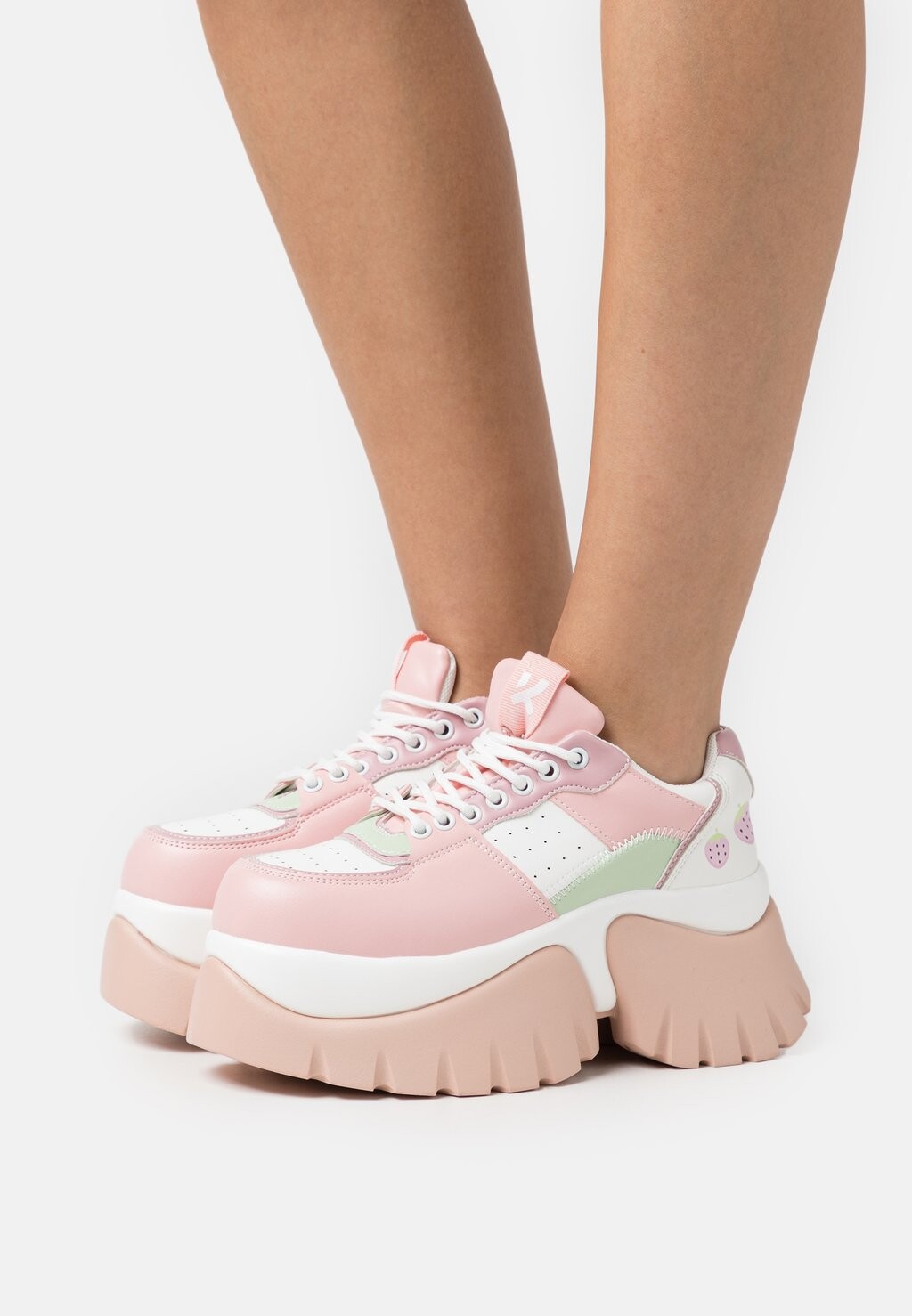 

Кроссовки Koi Footwear