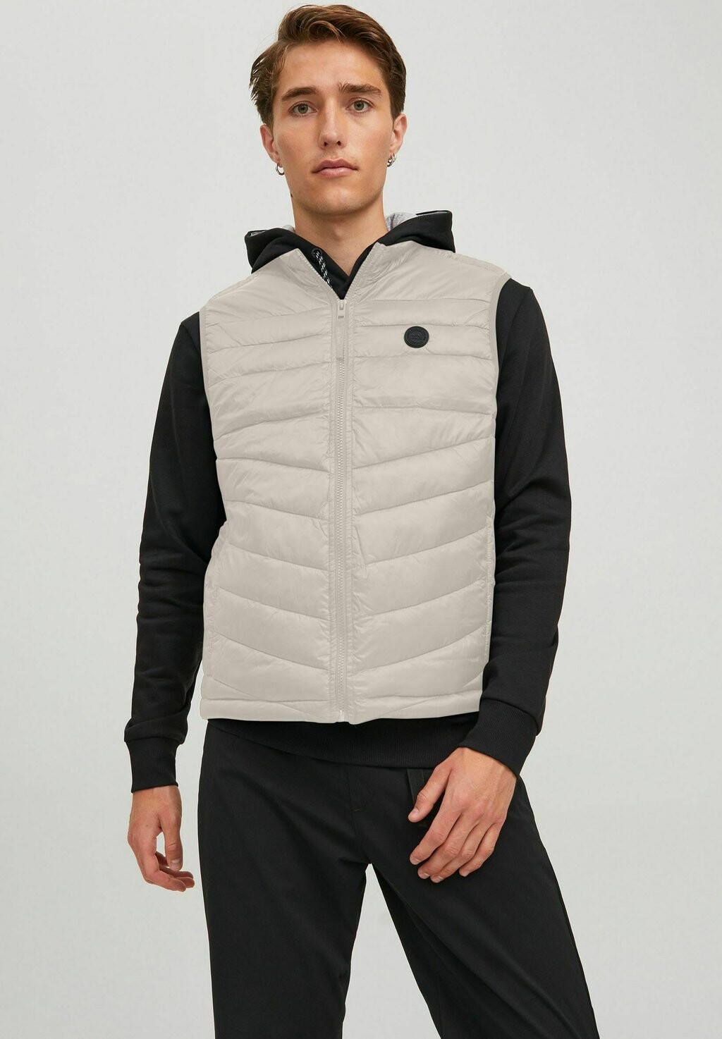 

Жилет Jack & Jones