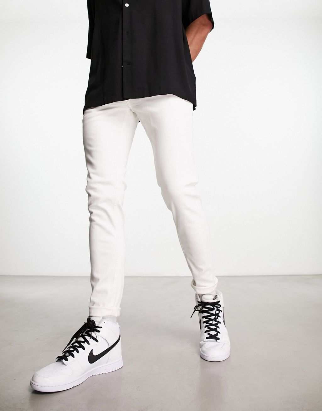 

Белые базовые джинсы скинни Pull&Bear