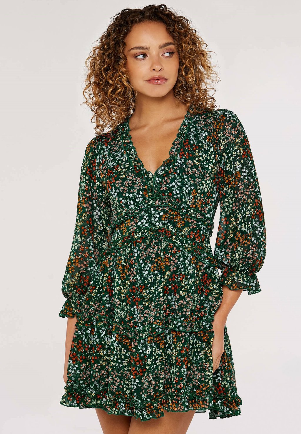 Платье повседневное DITSY RUFFLE MINI Apricot, цвет green летнее платье paisley print ruffle mini apricot