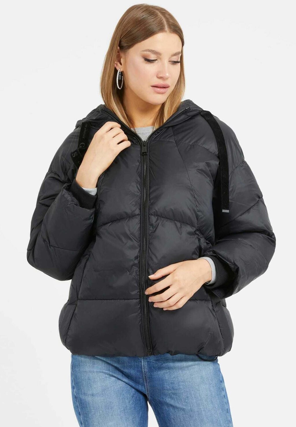 

Зимняя куртка Guess, цвет schwarz