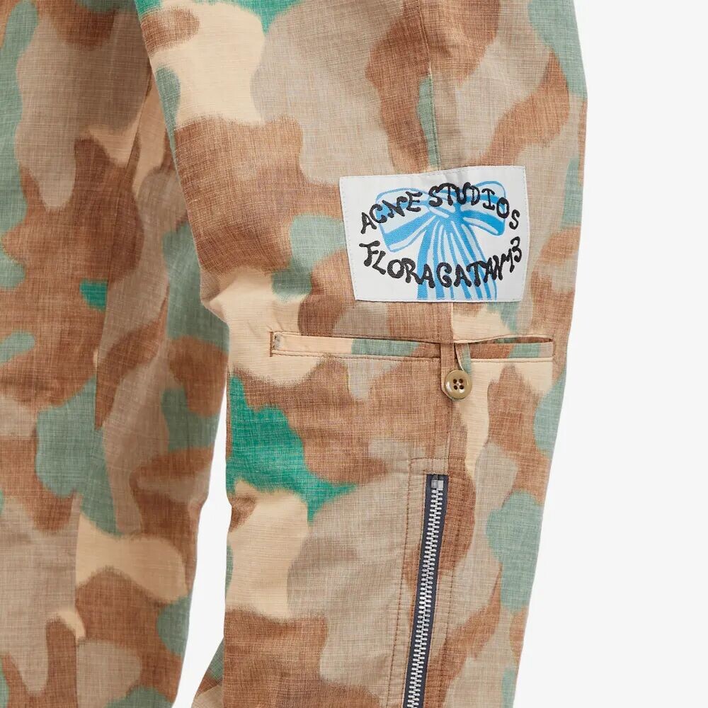 

Acne Studios Камуфляжные брюки Pila, зеленый