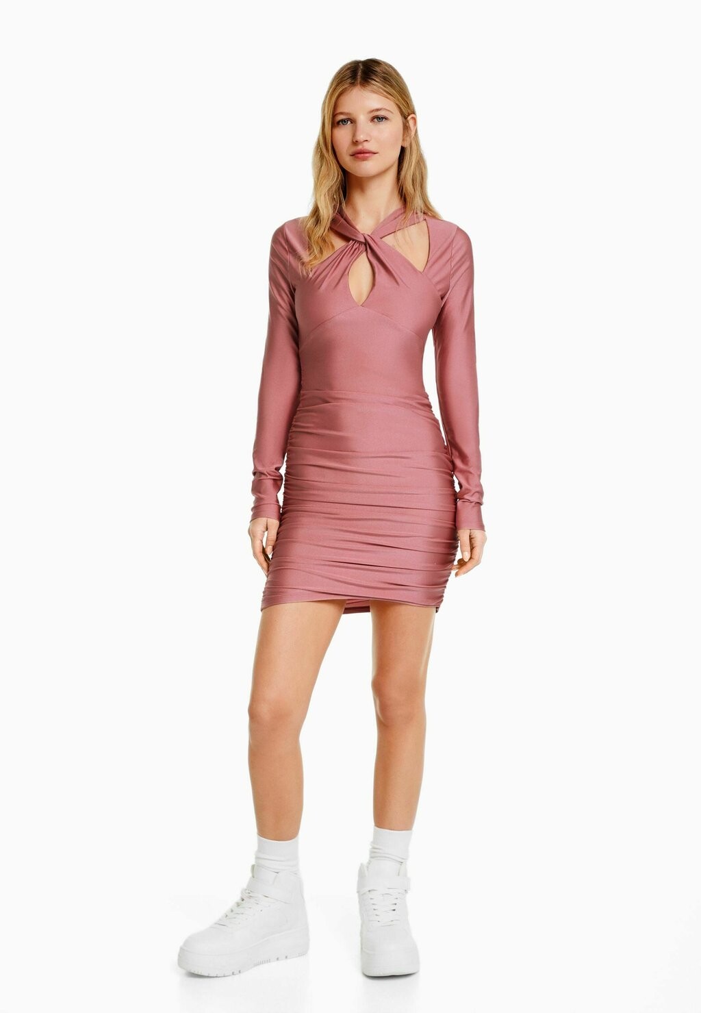 

Коктейльное платье Bershka, розовый