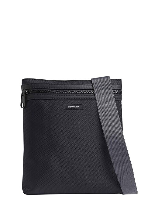 

Черная мужская сумка-мессенджер 25x20x25 см CK ESSENTIAL FLATPACK Calvin Klein, черный