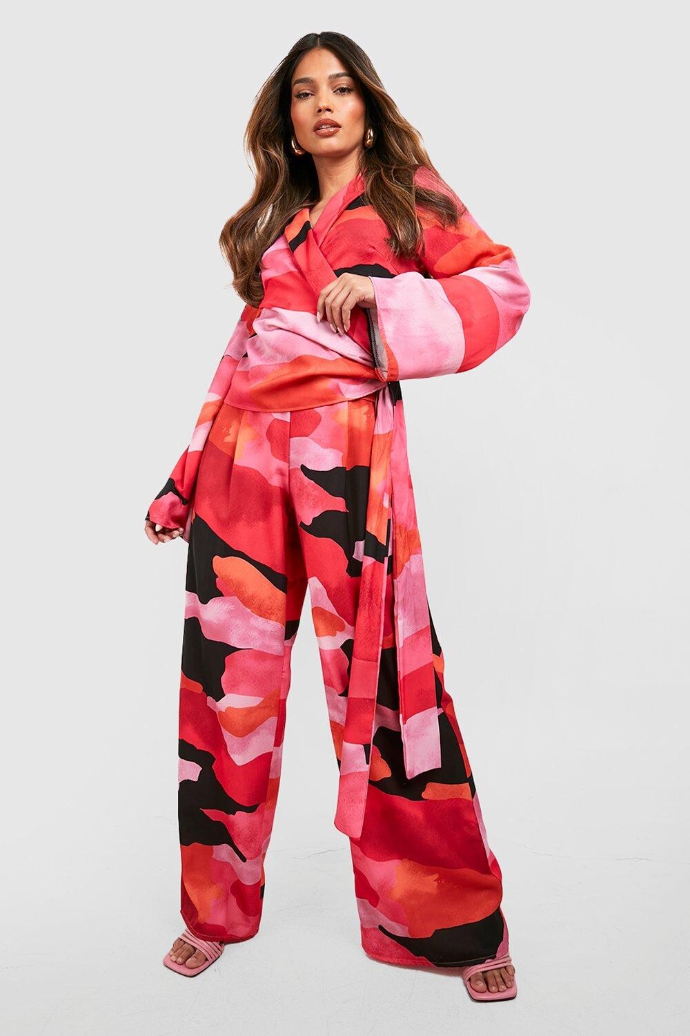 

Широкие брюки переднего пола с абстрактными склисками Boohoo, розовый