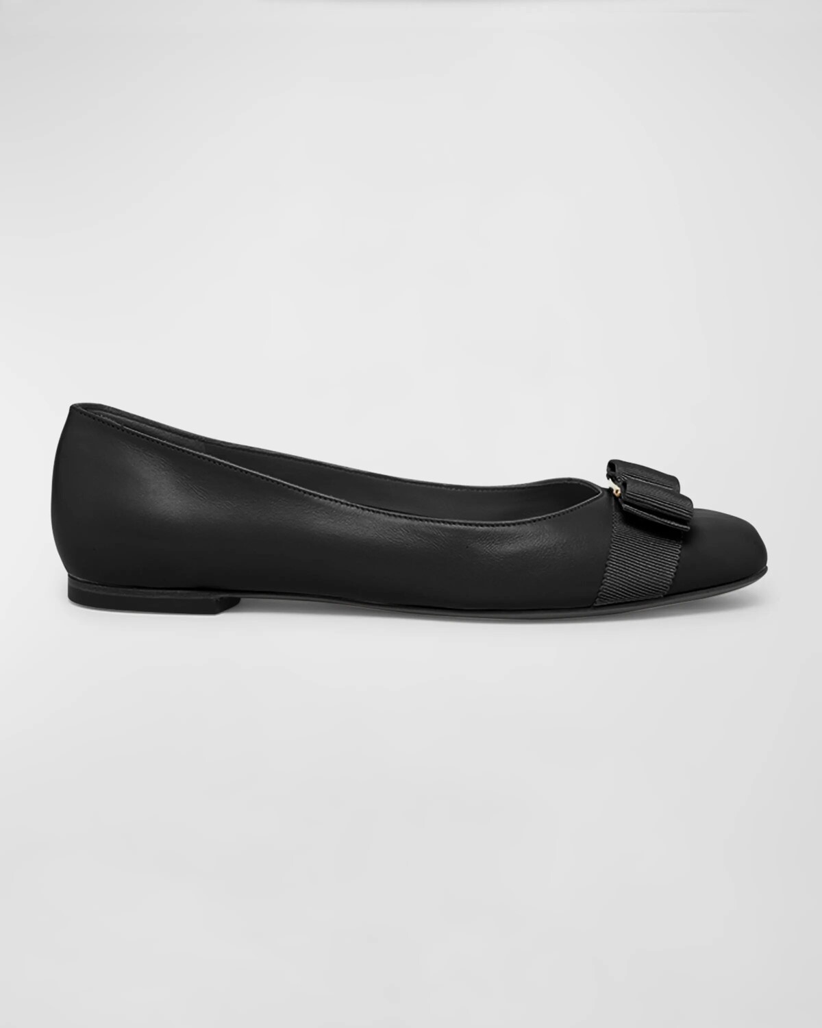 

Кожаные балетки Varina с бантом Ferragamo, цвет Nero