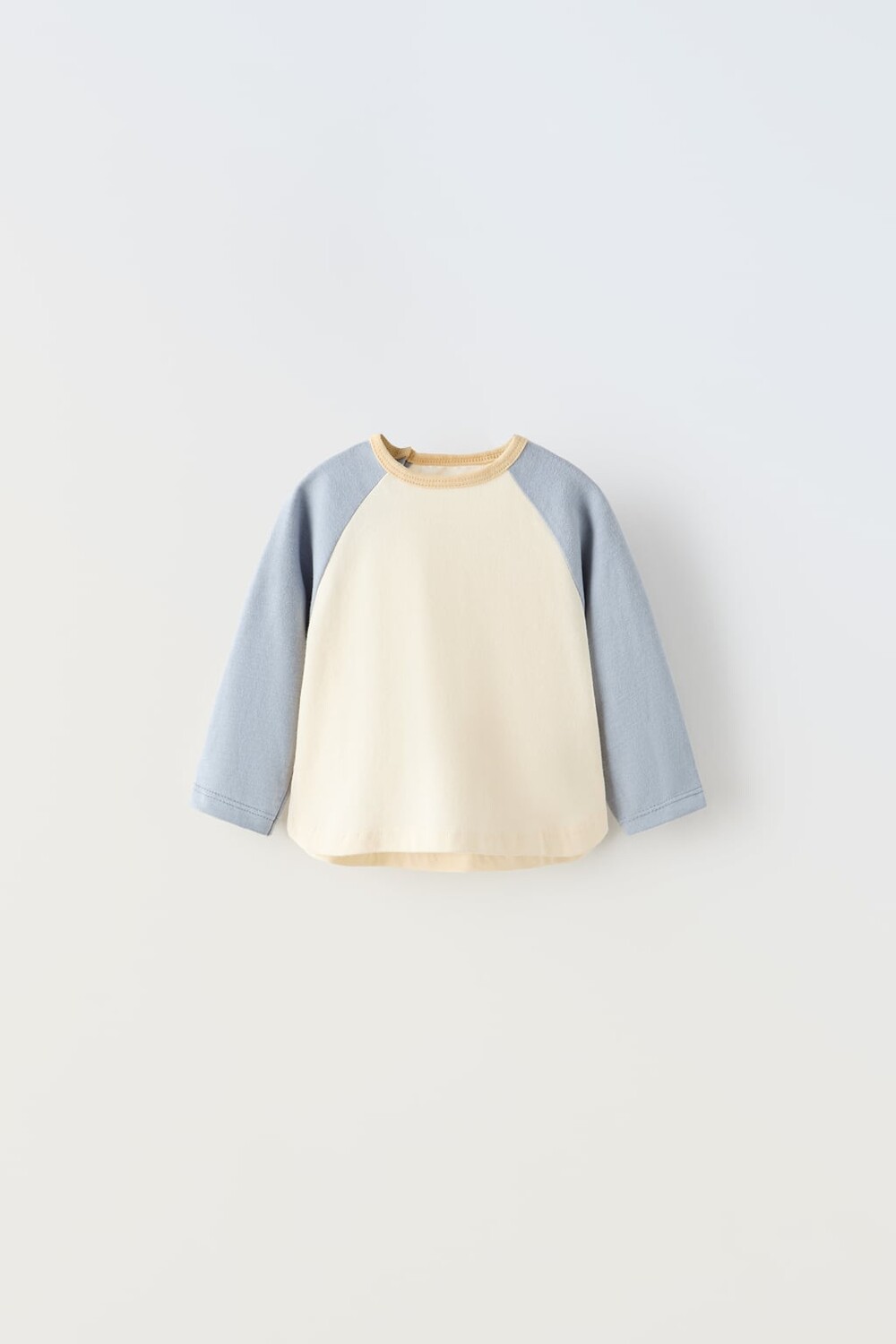 

Футболка с рукавами реглан ZARA, светлый экрю