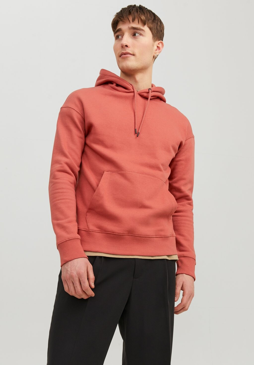 

Толстовка JJESTAR BASIC NOOS Jack & Jones, киноварь