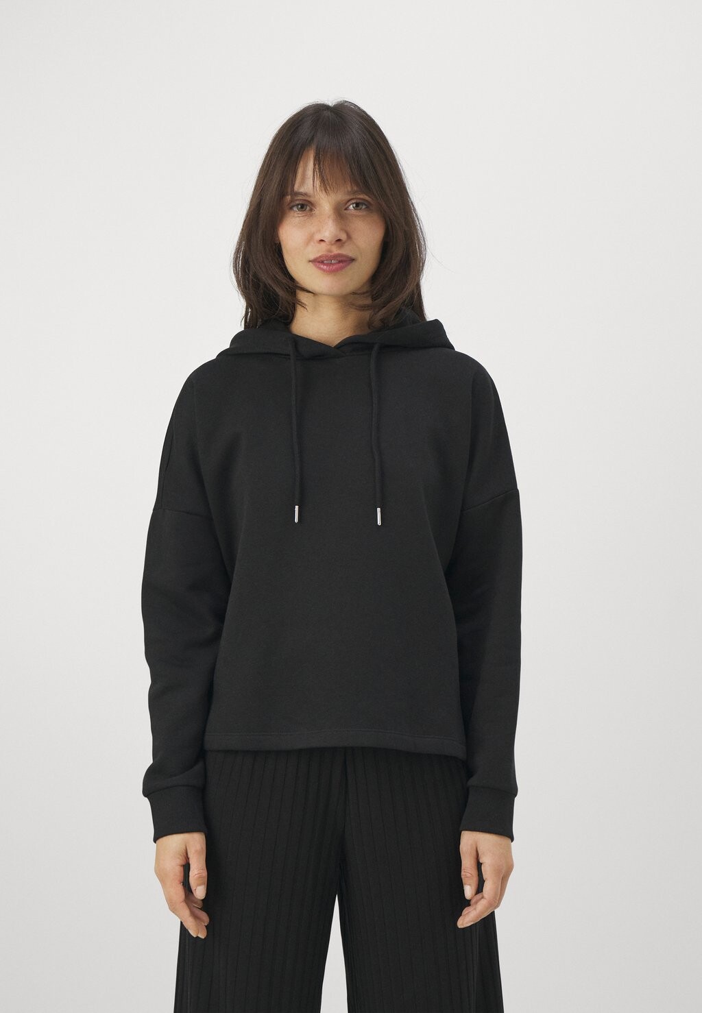 

Толстовка Vmtrina Vero Moda Petite, черный