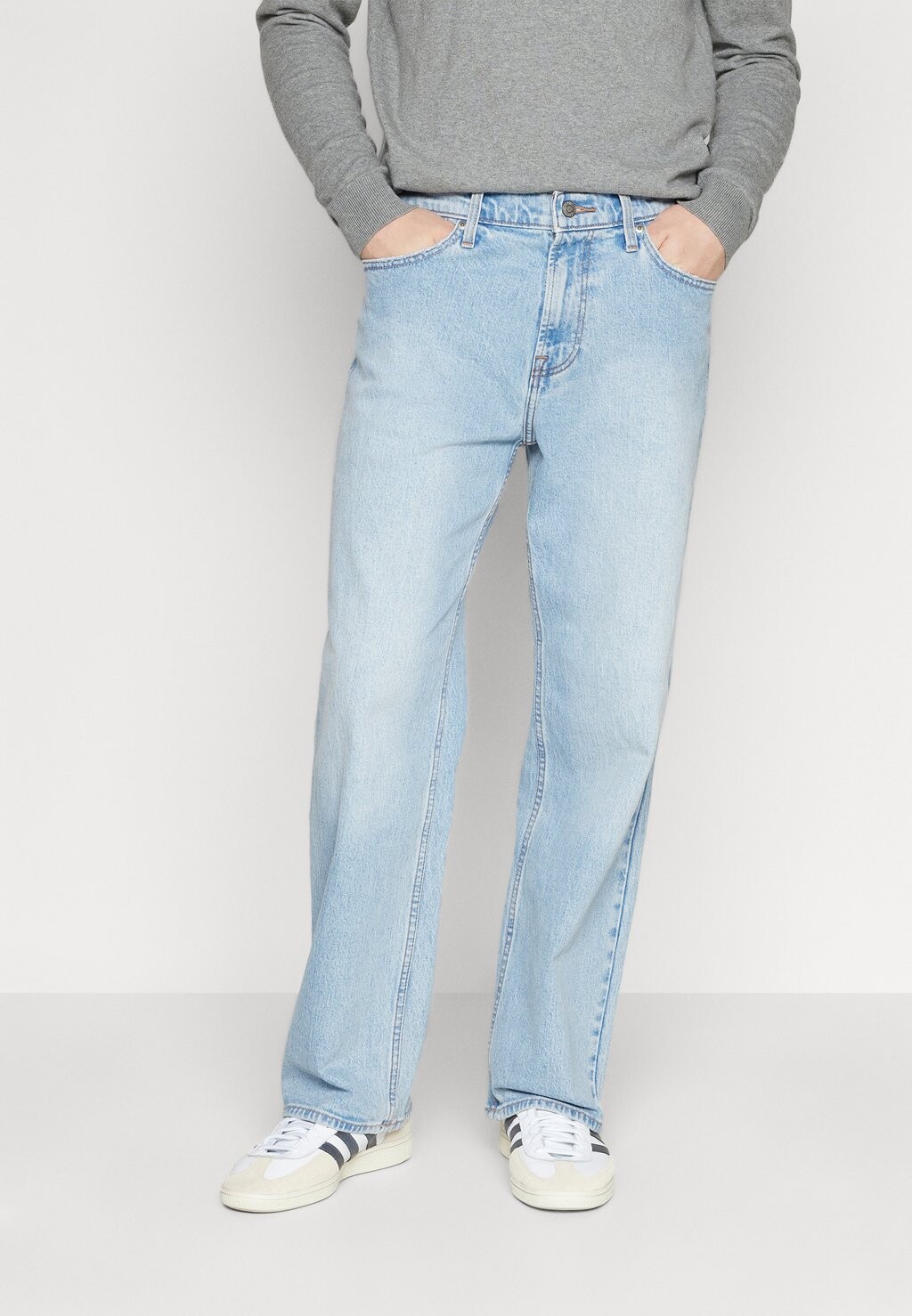 

Джинсы свободного кроя SIGNATURE BAGGY LIGHT Hollister Co., цвет light wash
